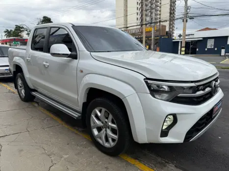 VOLKSWAGEN Amarok 3.0 V6 CABINE DUPLA HIGHLINE 4X4 TURBO INTERCOOLER AUTOMÁTICO, Foto 4 VOLKSWAGEN Amarok 3.0 V6 CABINE DUPLA HIGHLINE 4X4 TURBO INTERCOOLER AUTOMÁTICO, Foto 4