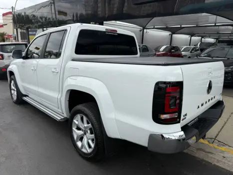 VOLKSWAGEN Amarok 3.0 V6 CABINE DUPLA HIGHLINE 4X4 TURBO INTERCOOLER AUTOMÁTICO, Foto 5 VOLKSWAGEN Amarok 3.0 V6 CABINE DUPLA HIGHLINE 4X4 TURBO INTERCOOLER AUTOMÁTICO, Foto 5