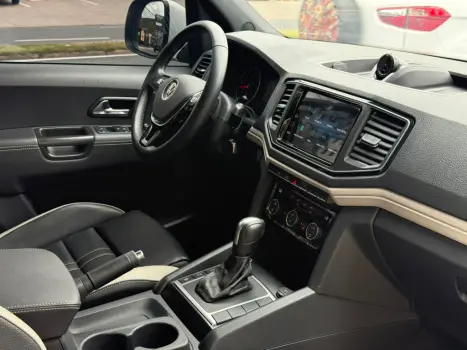 VOLKSWAGEN Amarok 3.0 V6 CABINE DUPLA HIGHLINE 4X4 TURBO INTERCOOLER AUTOMÁTICO, Foto 11 VOLKSWAGEN Amarok 3.0 V6 CABINE DUPLA HIGHLINE 4X4 TURBO INTERCOOLER AUTOMÁTICO, Foto 11