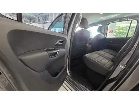 VOLKSWAGEN Amarok 3.0 V6 CABINE DUPLA HIGHLINE 4X4 TURBO INTERCOOLER AUTOM�TICO, Foto 8