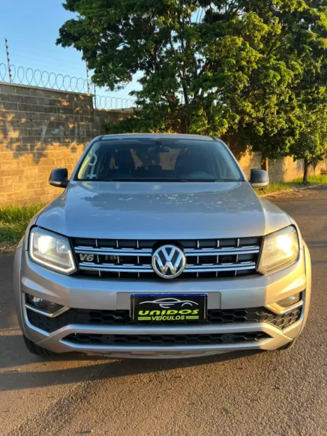 VOLKSWAGEN Amarok 3.0 V6 CABINE DUPLA HIGHLINE 4X4 TURBO INTERCOOLER AUTOM�TICO, Foto 2