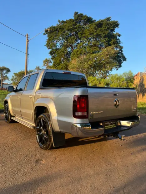 VOLKSWAGEN Amarok 3.0 V6 CABINE DUPLA HIGHLINE 4X4 TURBO INTERCOOLER AUTOM�TICO, Foto 4