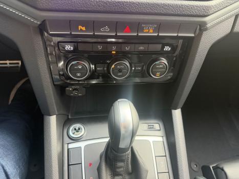 VOLKSWAGEN Amarok 3.0 V6 CABINE DUPLA HIGHLINE EXTREME 4X4 TURBO INTERCOOLER AUTOM�TICO, Foto 18