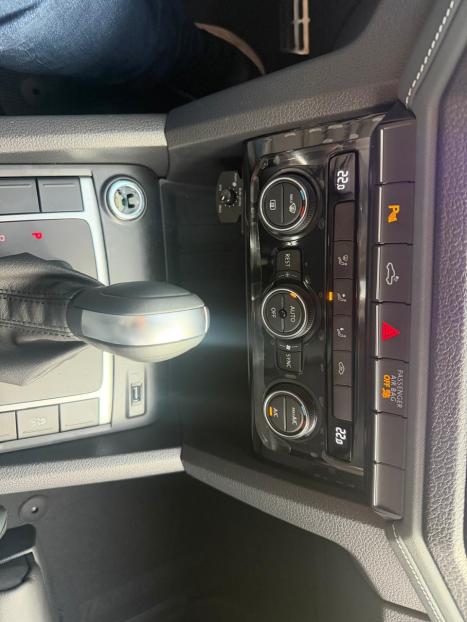 VOLKSWAGEN Amarok 3.0 V6 CABINE DUPLA HIGHLINE EXTREME 4X4 TURBO INTERCOOLER AUTOM�TICO, Foto 20