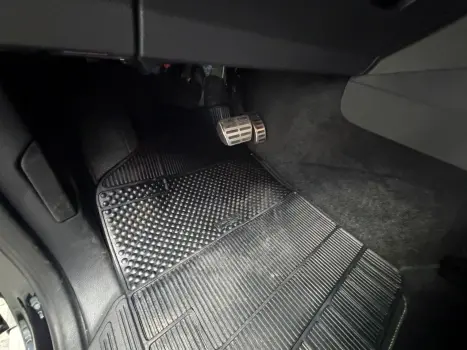 VOLKSWAGEN Amarok 3.0 V6 CABINE DUPLA HIGHLINE EXTREME 4X4 TURBO INTERCOOLER AUTOMÁTICO, Foto 18