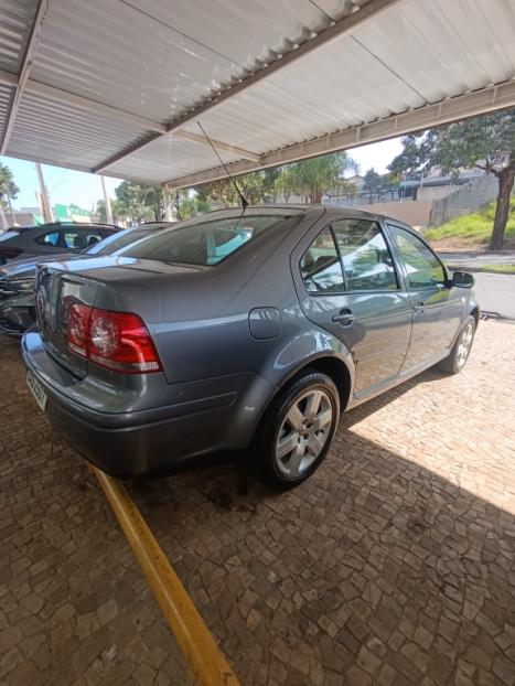 VOLKSWAGEN Bora 2.0 4P AUTOM�TICO, Foto 2