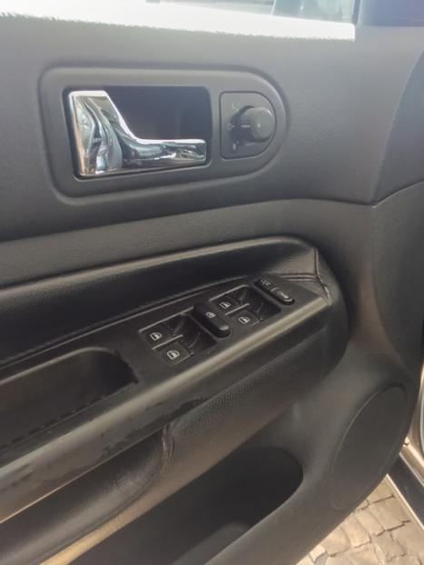 VOLKSWAGEN Bora 2.0 4P AUTOM�TICO, Foto 8