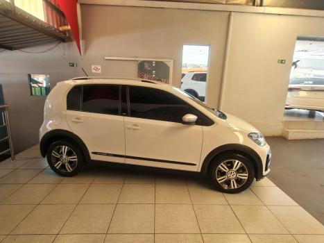 VOLKSWAGEN Cross UP 1.0 12V 4P TSI FLEX, Foto 5