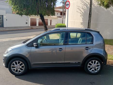 VOLKSWAGEN Cross UP 1.0 12V 4P TSI FLEX, Foto 4