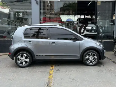 VOLKSWAGEN Cross UP 1.0 12V 4P TSI FLEX, Foto 6