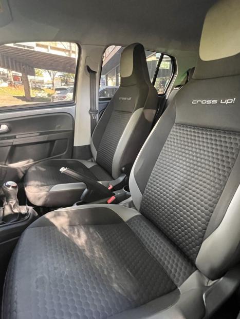 VOLKSWAGEN Cross UP 1.0 12V 4P TSI FLEX, Foto 9