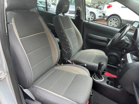 VOLKSWAGEN Crossfox 1.6 4P FLEX, Foto 6 VOLKSWAGEN Crossfox 1.6 4P FLEX, Foto 6