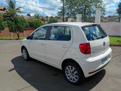VOLKSWAGEN Fox 1.6 4P FLEX HIGHLINE I-MOTION AUTOMATIZADO, Foto 3