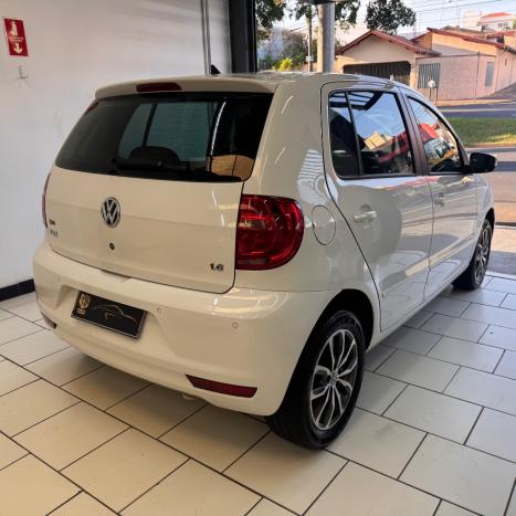 VOLKSWAGEN Fox 1.6 4P, Foto 6