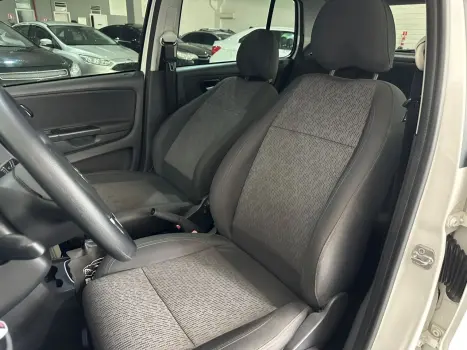 VOLKSWAGEN Fox 1.6 4P TRENDLINE FLEX, Foto 7