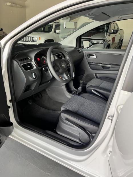 VOLKSWAGEN Fox 1.6 4P TREND FLEX, Foto 9