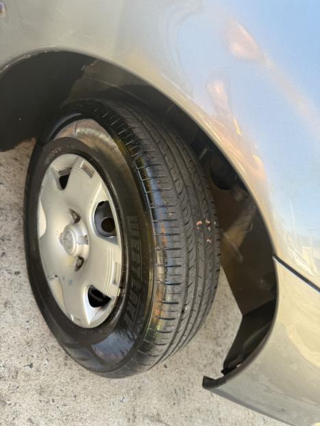 VOLKSWAGEN Gol 1.0 4P G3, Foto 3