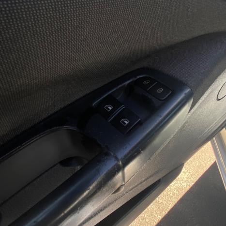 VOLKSWAGEN Gol 1.6 MI 4P, Foto 10