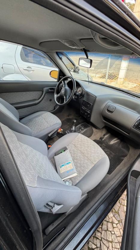 VOLKSWAGEN Gol 1.8 4P GL, Foto 2