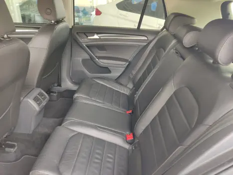 VOLKSWAGEN Golf 1.4 16V 4P TSI HIGHLINE AUTOMÁTICO, Foto 9 VOLKSWAGEN Golf 1.4 16V 4P TSI HIGHLINE AUTOMÁTICO, Foto 9