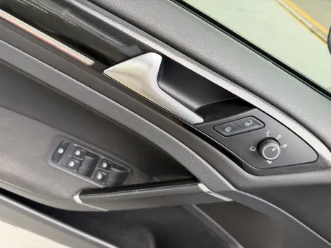 VOLKSWAGEN Golf 2.0 TSI GTI TURBO AUTOM�TICO, Foto 22