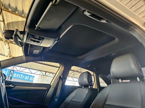 VOLKSWAGEN Jetta 1.4 4P 250 TSI R-LINE AUTOMTICO, Foto 8