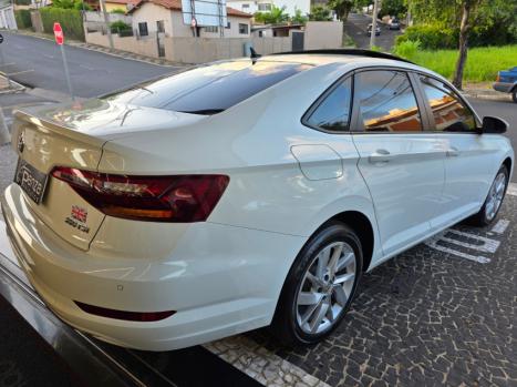 VOLKSWAGEN Jetta 1.4 4P 250 TSI TURBO COMFORTLINE AUTOM�TICO, Foto 3