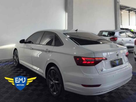 VOLKSWAGEN Jetta 1.4 4P 250 TSI TURBO COMFORTLINE AUTOM�TICO, Foto 4