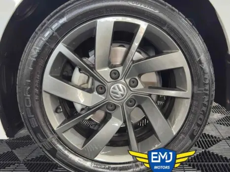 VOLKSWAGEN Jetta 1.4 4P 250 TSI TURBO COMFORTLINE AUTOM�TICO, Foto 13
