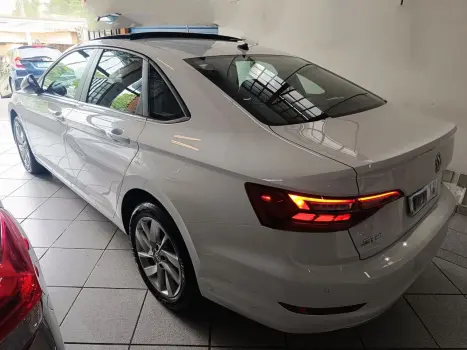 VOLKSWAGEN Jetta 1.4 4P 250 TSI TURBO COMFORTLINE AUTOM�TICO, Foto 2