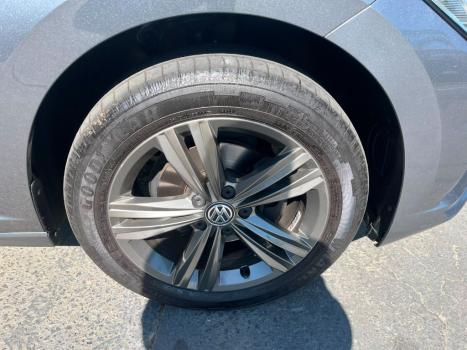 VOLKSWAGEN Jetta 1.4 4P 250 TSI R-LINE AUTOM�TICO, Foto 17