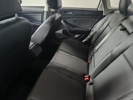 VOLKSWAGEN Jetta 1.4 4P 250 TSI TURBO COMFORTLINE AUTOM�TICO, Foto 8