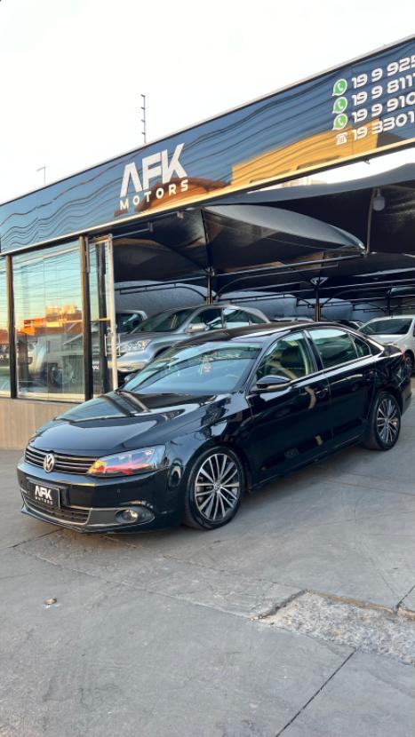 VOLKSWAGEN Jetta 2.0 4P TSI HIGHLINE 200 CV AUTOMÁTICO, Foto 2 VOLKSWAGEN Jetta 2.0 4P TSI HIGHLINE 200 CV AUTOMÁTICO, Foto 2