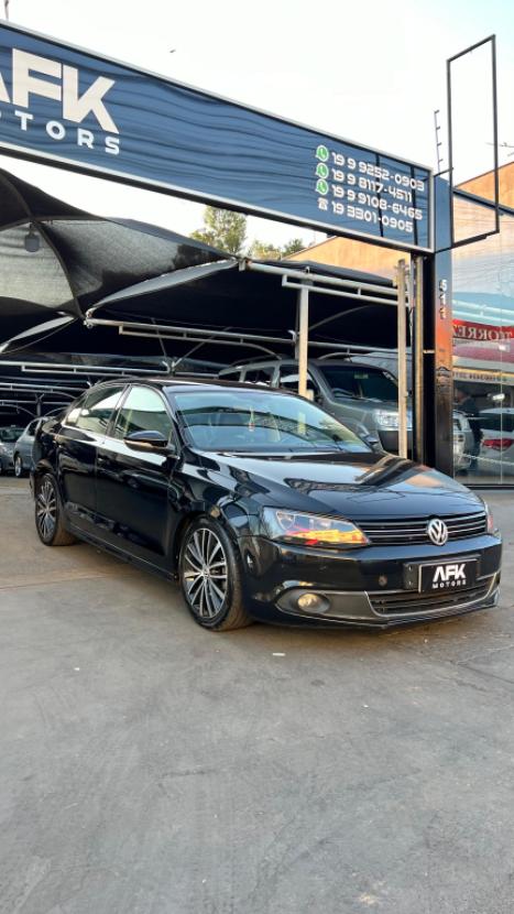 VOLKSWAGEN Jetta 2.0 4P TSI HIGHLINE 200 CV AUTOMÁTICO, Foto 3 VOLKSWAGEN Jetta 2.0 4P TSI HIGHLINE 200 CV AUTOMÁTICO, Foto 3