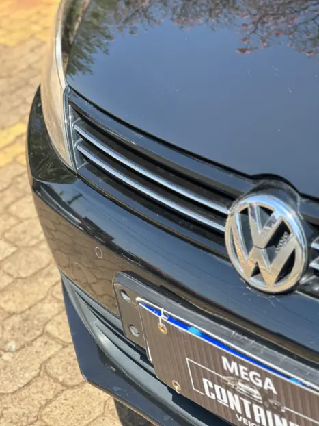 VOLKSWAGEN Jetta 2.0 4P FLEX AUTOMÁTICO, Foto 2 VOLKSWAGEN Jetta 2.0 4P FLEX AUTOMÁTICO, Foto 2