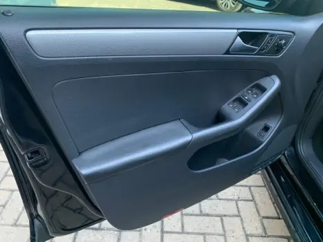 VOLKSWAGEN Jetta 2.0 4P TRENDLINE FLEX AUTOMTICO, Foto 18