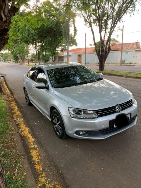 VOLKSWAGEN Jetta 2.0 4P FLEX CONFORTLINE TIPTRONIC AUTOMÁTICO, Foto 3 VOLKSWAGEN Jetta 2.0 4P FLEX CONFORTLINE TIPTRONIC AUTOMÁTICO, Foto 3