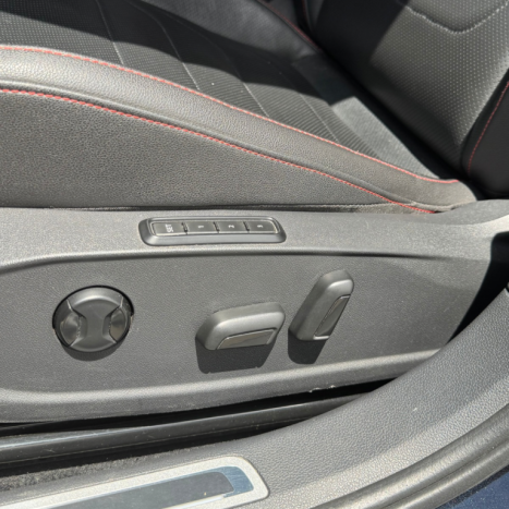 VOLKSWAGEN Jetta 2.0 4P 350 TSI GLI AUTOMÁTICO DSG, Foto 7 VOLKSWAGEN Jetta 2.0 4P 350 TSI GLI AUTOMÁTICO DSG, Foto 7