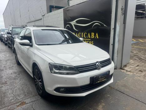 VOLKSWAGEN Jetta 2.0 4P FLEX CONFORTLINE TIPTRONIC AUTOMÁTICO, Foto 1 VOLKSWAGEN Jetta 2.0 4P FLEX CONFORTLINE TIPTRONIC AUTOMÁTICO, Foto 1