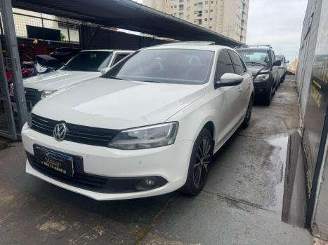 VOLKSWAGEN Jetta 2.0 4P FLEX CONFORTLINE TIPTRONIC AUTOMÁTICO, Foto 2 VOLKSWAGEN Jetta 2.0 4P FLEX CONFORTLINE TIPTRONIC AUTOMÁTICO, Foto 2