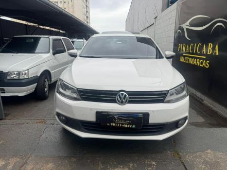 VOLKSWAGEN Jetta 2.0 4P FLEX CONFORTLINE TIPTRONIC AUTOMÁTICO, Foto 4 VOLKSWAGEN Jetta 2.0 4P FLEX CONFORTLINE TIPTRONIC AUTOMÁTICO, Foto 4