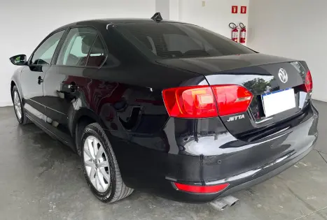 VOLKSWAGEN Jetta 2.0 4P COMFORTLINE TIPTRONIC AUTOM�TICO, Foto 2