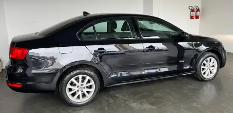 VOLKSWAGEN Jetta 2.0 4P COMFORTLINE TIPTRONIC AUTOM�TICO, Foto 9