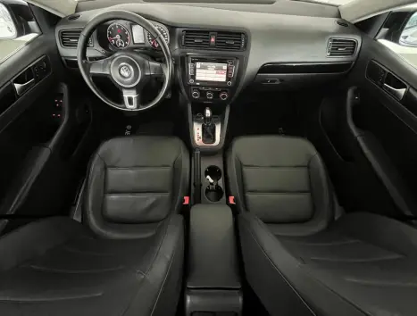 VOLKSWAGEN Jetta 2.0 4P COMFORTLINE TIPTRONIC AUTOM�TICO, Foto 12