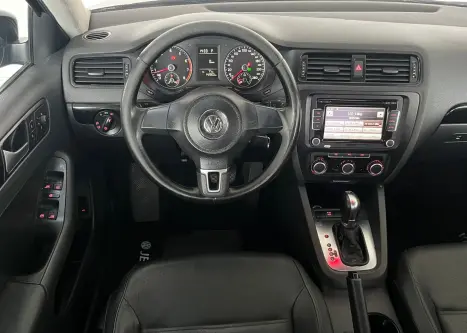 VOLKSWAGEN Jetta 2.0 4P COMFORTLINE TIPTRONIC AUTOM�TICO, Foto 13