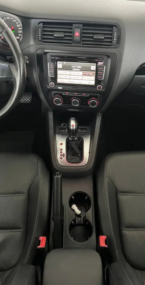 VOLKSWAGEN Jetta 2.0 4P COMFORTLINE TIPTRONIC AUTOM�TICO, Foto 14