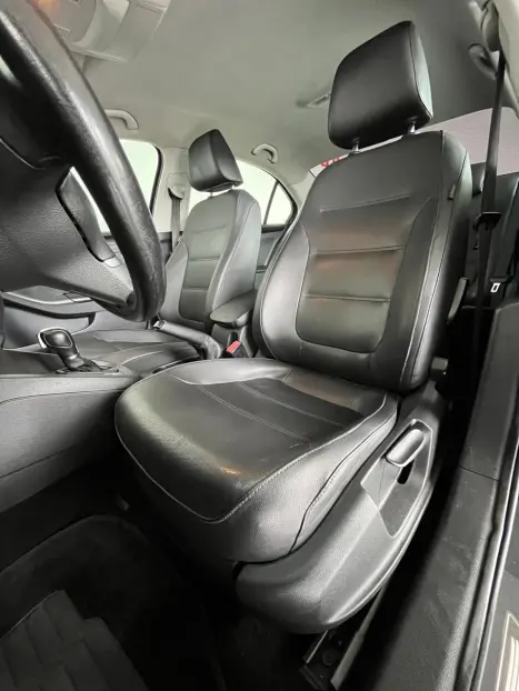 VOLKSWAGEN Jetta 2.0 4P COMFORTLINE TIPTRONIC AUTOM�TICO, Foto 17