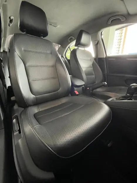 VOLKSWAGEN Jetta 2.0 4P COMFORTLINE TIPTRONIC AUTOM�TICO, Foto 19