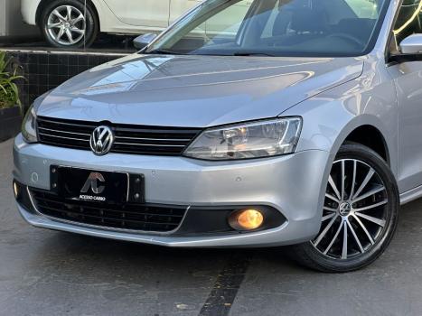 VOLKSWAGEN Jetta 2.0 4P TSI HIGHLINE 200 CV AUTOM�TICO, Foto 2