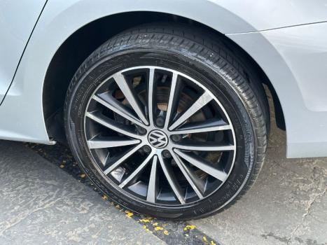 VOLKSWAGEN Jetta 2.0 4P TSI HIGHLINE 200 CV AUTOM�TICO, Foto 15